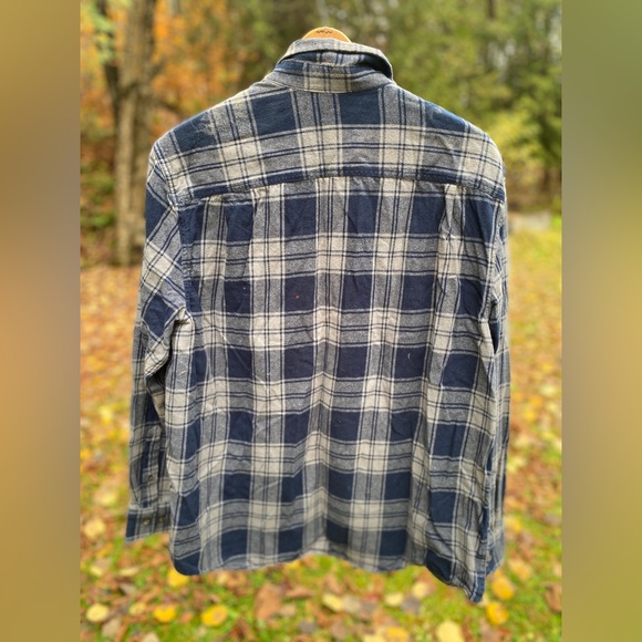 Faded Glory Navy and Tan Flannel Shirt - Picture 3 of 3